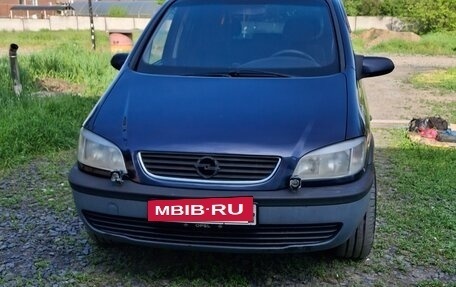Opel Zafira A рестайлинг, 2001 год, 395 000 рублей, 3 фотография
