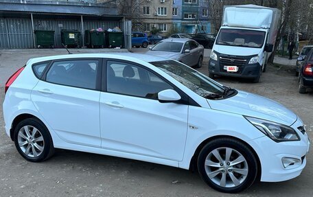 Hyundai Solaris II рестайлинг, 2014 год, 860 000 рублей, 5 фотография
