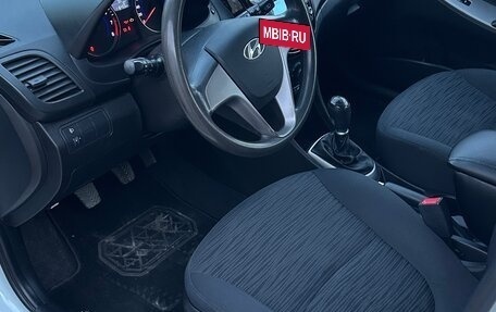 Hyundai Solaris II рестайлинг, 2014 год, 860 000 рублей, 11 фотография