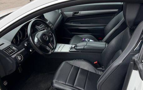Mercedes-Benz E-Класс, 2014 год, 2 000 000 рублей, 17 фотография