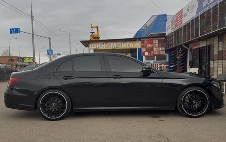 Mercedes-Benz E-Класс, 2019 год, 2 700 000 рублей, 4 фотография