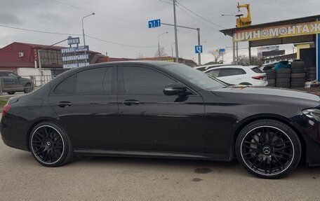 Mercedes-Benz E-Класс, 2019 год, 2 700 000 рублей, 3 фотография