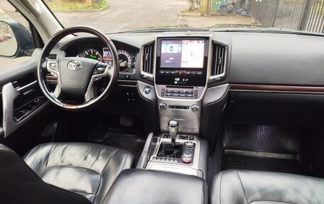 Toyota Land Cruiser 200, 2016 год, 5 600 000 рублей, 16 фотография
