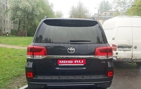Toyota Land Cruiser 200, 2016 год, 5 600 000 рублей, 6 фотография