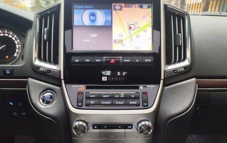Toyota Land Cruiser 200, 2016 год, 5 600 000 рублей, 31 фотография