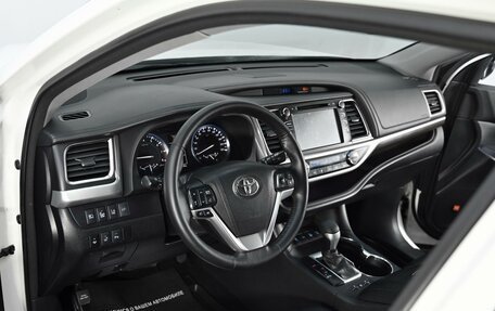 Toyota Highlander III, 2015 год, 2 649 000 рублей, 7 фотография
