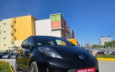 Nissan Leaf I, 2014 год, 700 000 рублей, 1 фотография