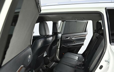 Toyota Highlander III, 2015 год, 2 649 000 рублей, 17 фотография