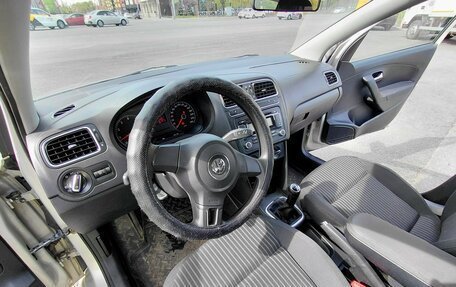 Volkswagen Polo VI (EU Market), 2011 год, 570 000 рублей, 4 фотография
