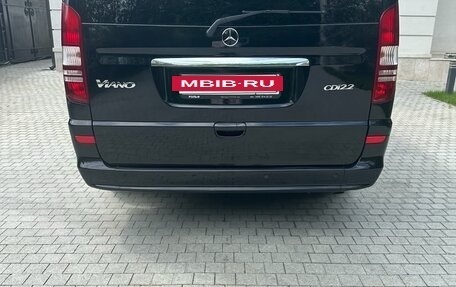 Mercedes-Benz Viano, 2013 год, 2 499 000 рублей, 2 фотография