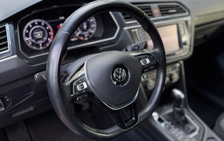 Volkswagen Tiguan II, 2016 год, 2 850 000 рублей, 2 фотография