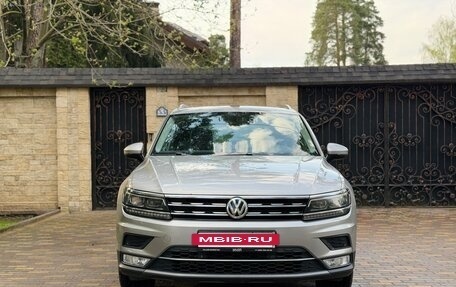 Volkswagen Tiguan II, 2016 год, 2 850 000 рублей, 3 фотография