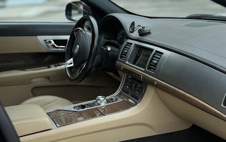 Jaguar XF I рестайлинг, 2013 год, 1 150 000 рублей, 8 фотография