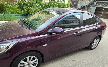 Hyundai Solaris II рестайлинг, 2012 год, 750 000 рублей, 2 фотография