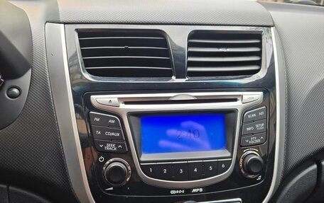 Hyundai Solaris II рестайлинг, 2012 год, 750 000 рублей, 7 фотография