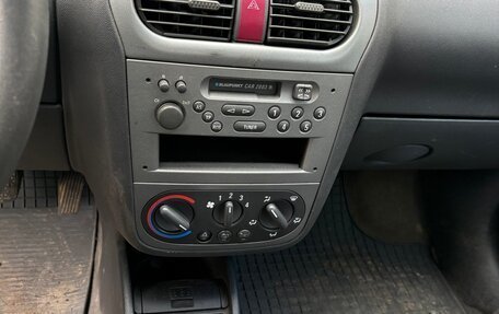 Opel Corsa C рестайлинг, 2003 год, 250 000 рублей, 10 фотография