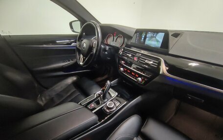 BMW 5 серия, 2018 год, 2 640 000 рублей, 7 фотография