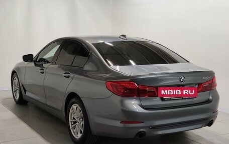 BMW 5 серия, 2018 год, 2 640 000 рублей, 4 фотография