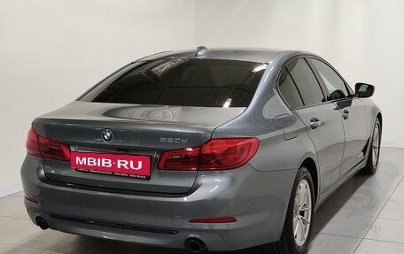 BMW 5 серия, 2018 год, 2 640 000 рублей, 3 фотография