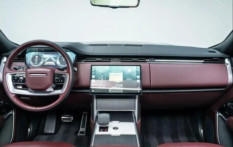 Land Rover Range Rover IV рестайлинг, 2023 год, 17 700 000 рублей, 9 фотография