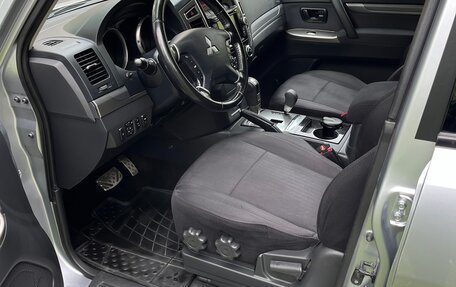 Mitsubishi Pajero IV, 2014 год, 2 290 000 рублей, 7 фотография