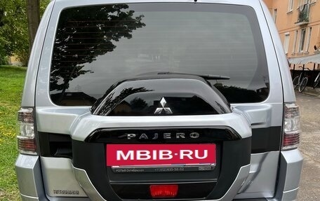 Mitsubishi Pajero IV, 2014 год, 2 290 000 рублей, 4 фотография
