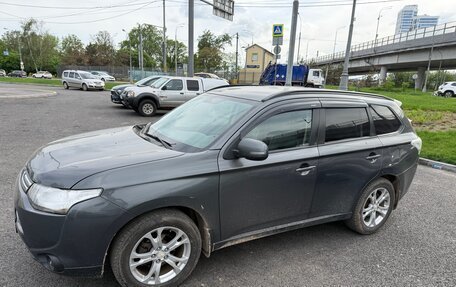 Mitsubishi Outlander III рестайлинг 3, 2012 год, 1 000 000 рублей, 4 фотография