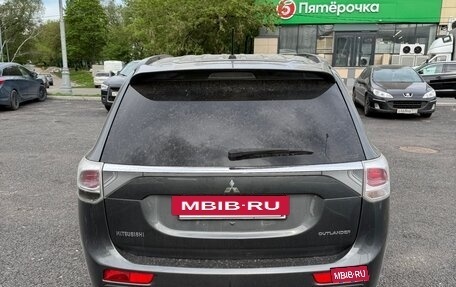 Mitsubishi Outlander III рестайлинг 3, 2012 год, 1 000 000 рублей, 3 фотография