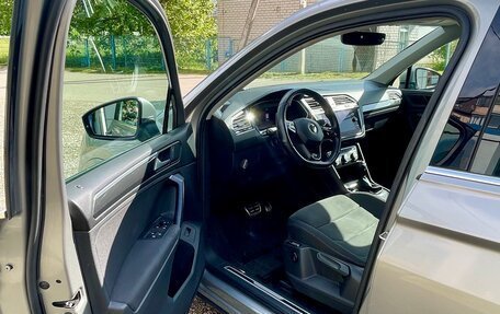 Volkswagen Tiguan II, 2018 год, 2 850 000 рублей, 11 фотография