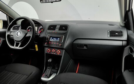 Volkswagen Polo VI (EU Market), 2018 год, 993 000 рублей, 13 фотография