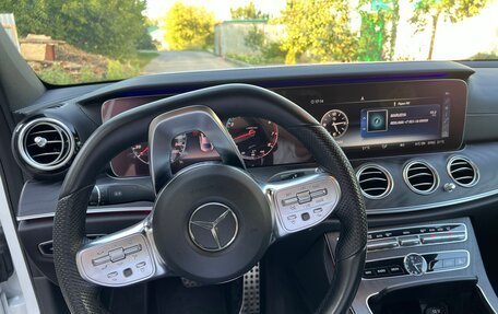 Mercedes-Benz E-Класс, 2018 год, 3 300 000 рублей, 6 фотография