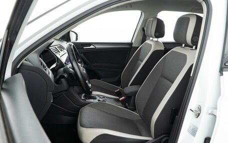 Volkswagen Tiguan II, 2019 год, 2 649 050 рублей, 10 фотография