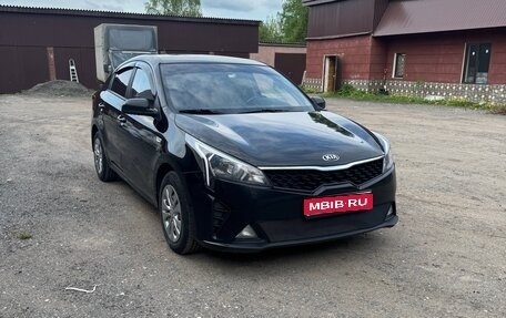 KIA Rio IV, 2021 год, 1 550 000 рублей, 1 фотография