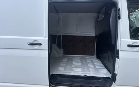 Volkswagen Transporter T5 рестайлинг, 2008 год, 1 125 000 рублей, 18 фотография