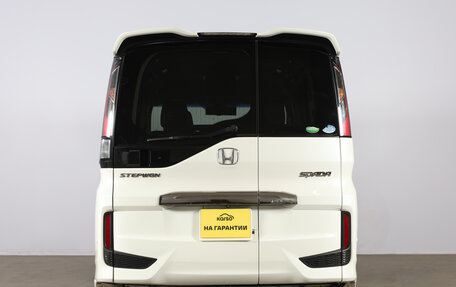 Honda Stepwgn IV, 2015 год, 1 799 000 рублей, 6 фотография