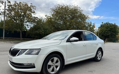 Skoda Octavia, 2019 год, 1 900 000 рублей, 6 фотография