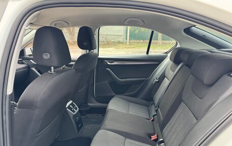 Skoda Octavia, 2019 год, 1 900 000 рублей, 10 фотография