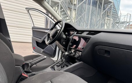 Skoda Octavia, 2019 год, 1 900 000 рублей, 12 фотография