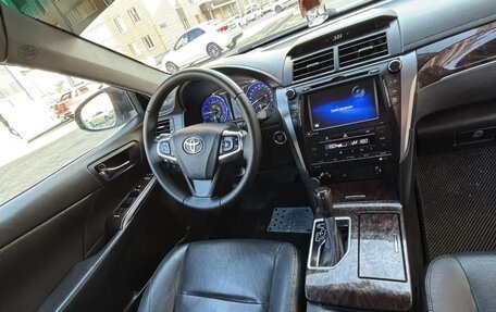 Toyota Camry, 2017 год, 1 920 000 рублей, 9 фотография