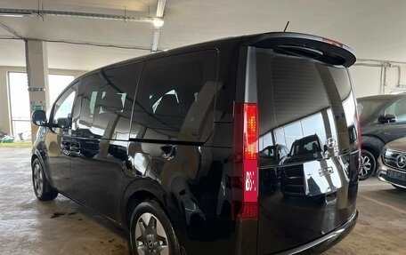 Hyundai Staria, 2025 год, 6 099 000 рублей, 14 фотография