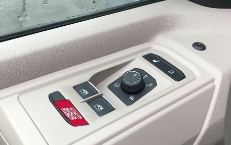Volkswagen Multivan, 2025 год, 9 990 000 рублей, 13 фотография