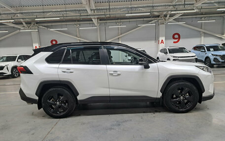 Toyota RAV4, 2021 год, 3 550 000 рублей, 5 фотография