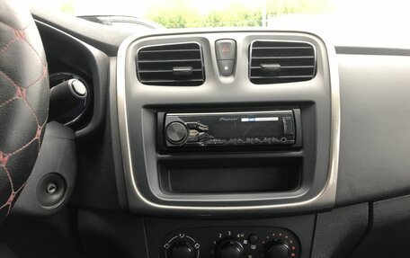 Renault Logan II, 2016 год, 574 500 рублей, 14 фотография