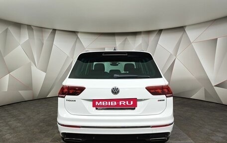 Volkswagen Tiguan II, 2019 год, 3 270 000 рублей, 8 фотография