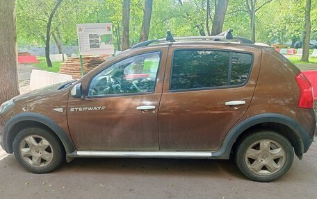 Renault Sandero I, 2013 год, 600 000 рублей, 2 фотография