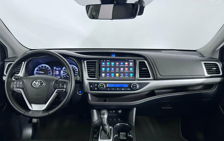 Toyota Highlander III, 2021 год, 4 450 000 рублей, 10 фотография