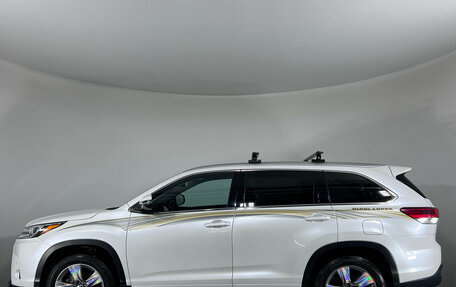 Toyota Highlander III, 2021 год, 4 450 000 рублей, 8 фотография