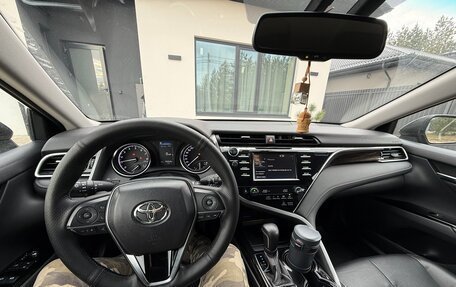 Toyota Camry, 2019 год, 2 550 000 рублей, 5 фотография