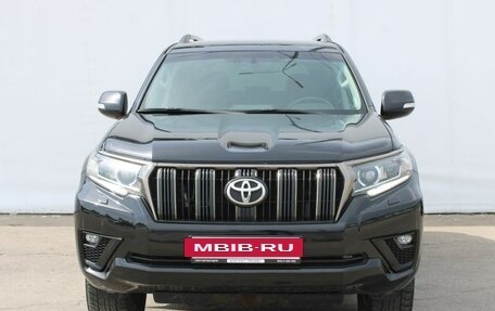 Toyota Land Cruiser Prado 150 рестайлинг 2, 2021 год, 5 200 000 рублей, 2 фотография