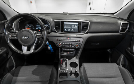 KIA Sportage IV рестайлинг, 2018 год, 2 440 000 рублей, 8 фотография